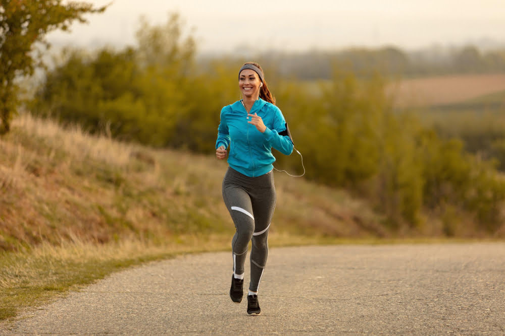 A girl doing jogging - Deț Diets