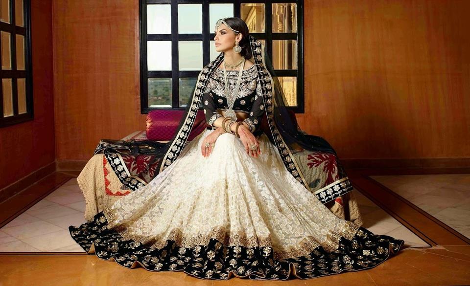 How to Choose the Perfect Attire for Asian Wedding? 2 Asian Wedding Lehnga