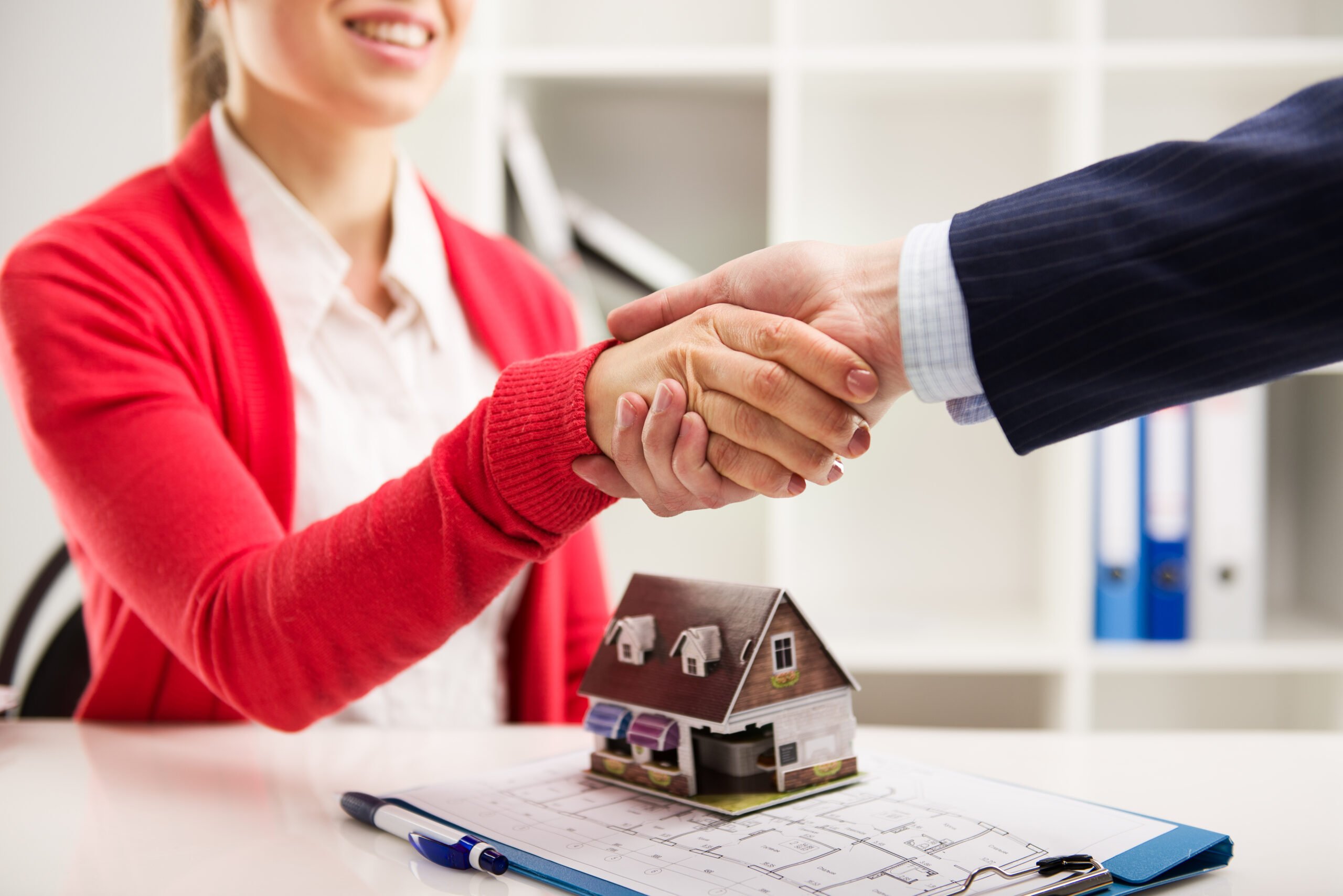 Property agent dealing rental properties