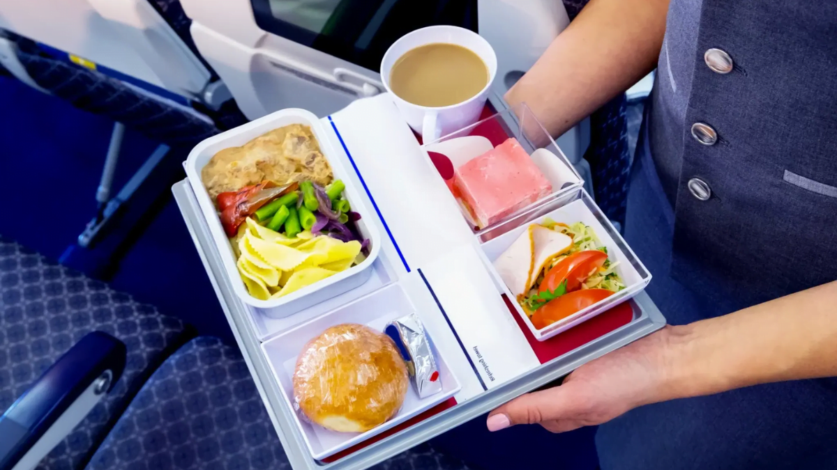 What Are the Best Options for Order Online Food in Trains?