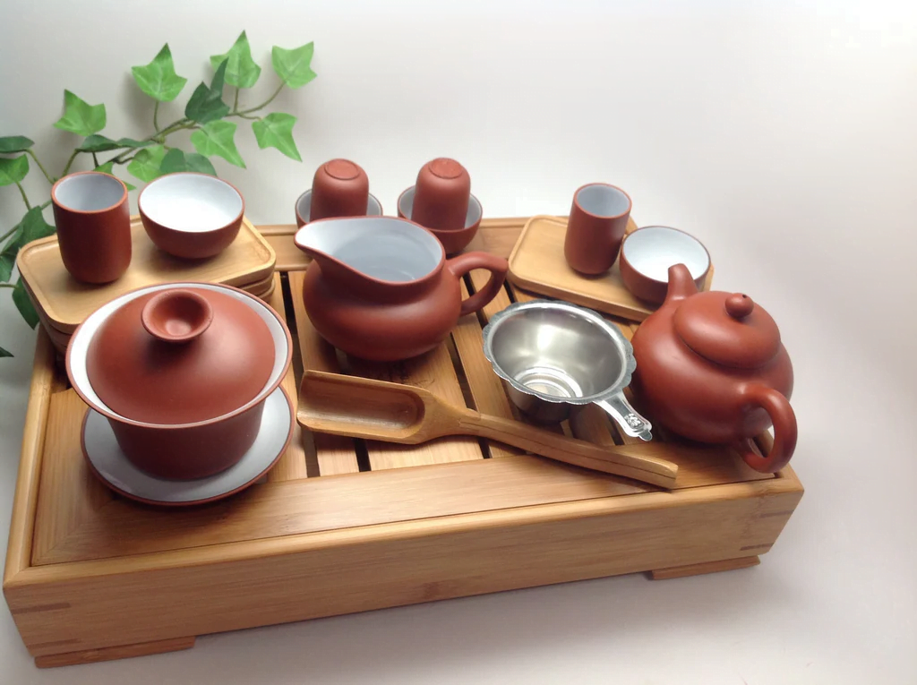 Why Use a Kung Fu Tea Set? The Benefits for Brewing Tea Why Use a Kung Fu Tea Set? The Benefits for Brewing Tea