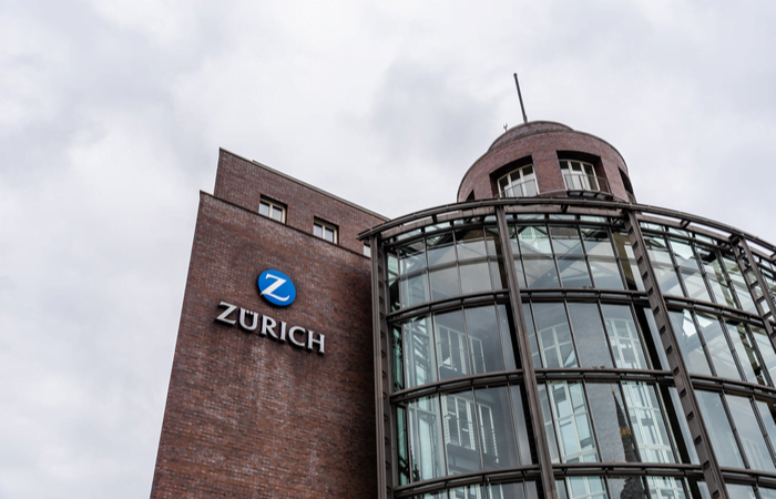 Zurich: Financial Hub and Cultural Center Zurich: Financial Hub and Cultural Center