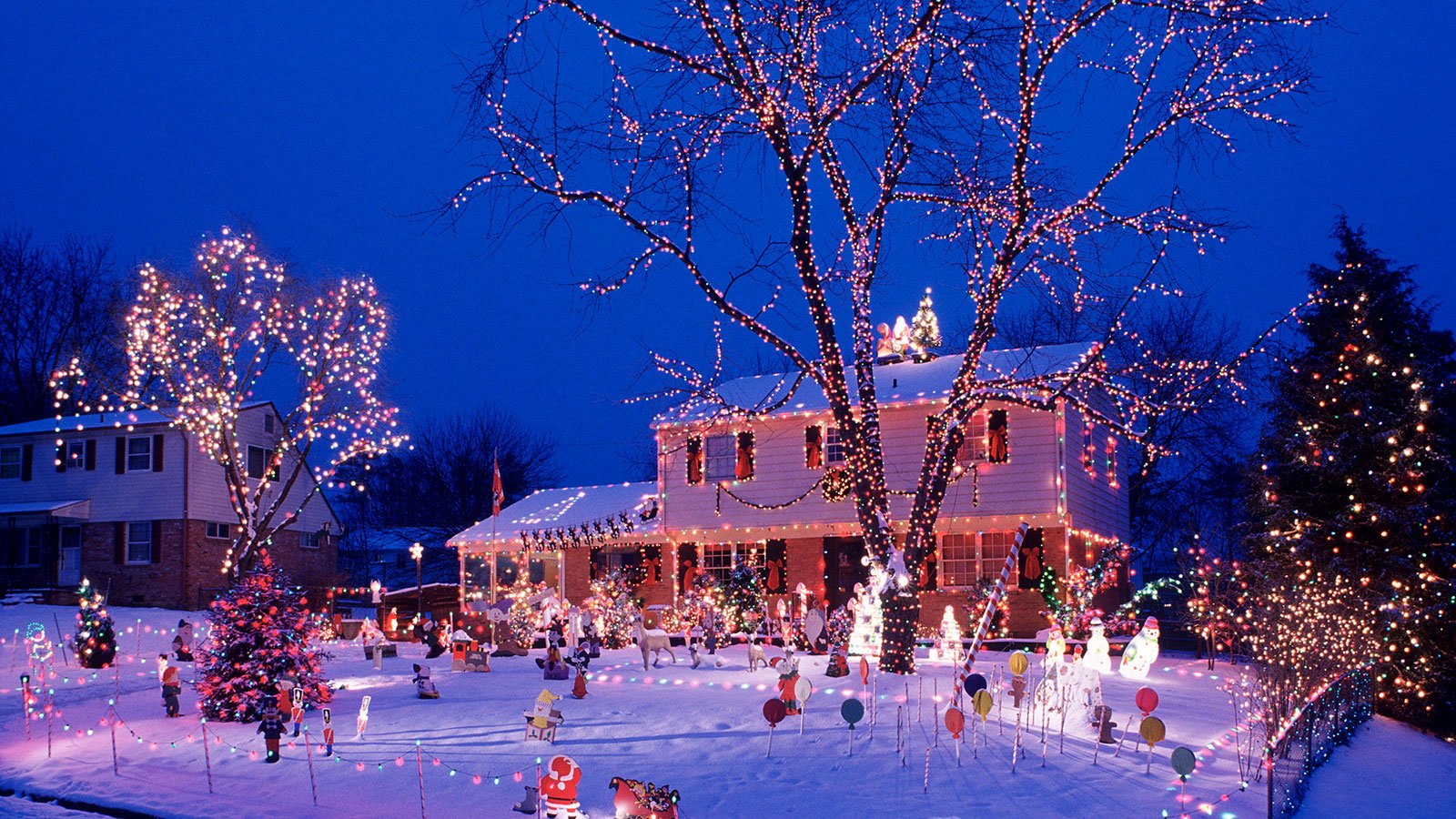 Illuminate Your Holidays with Valley Christmas Lights: Premier Holiday Light Installation in Phoenix, AZ